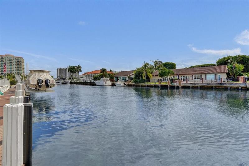 Image 46 of 54 For 2866 30th St  9