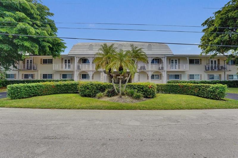 Image 5 of 54 For 2866 30th St  9