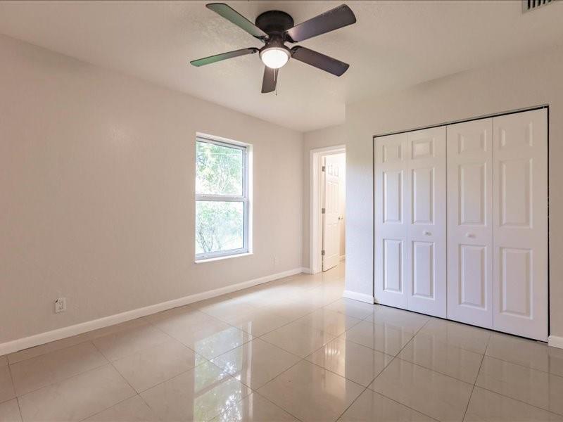 Image 12 of 20 For 5201 17th Ct  A