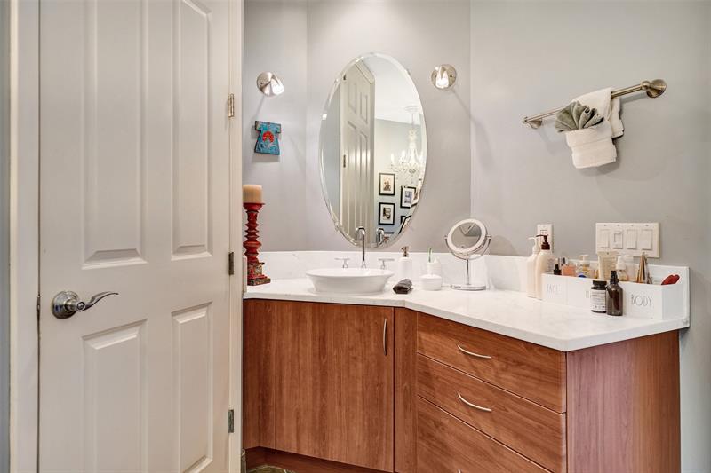 Image 26 of 68 For 2601 14th Ave  104