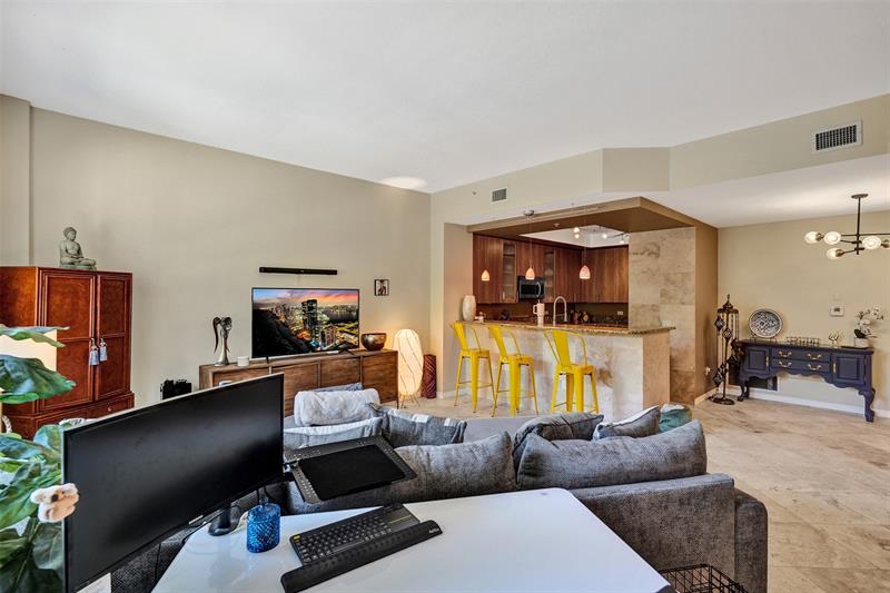 Image 5 of 68 For 2601 14th Ave  104