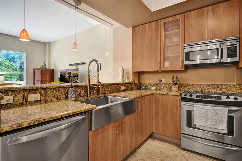 Image 6 of 68 For 2601 14th Ave  104