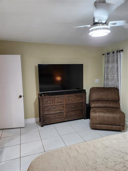 Image 13 of 31 For 2368 17th Dr