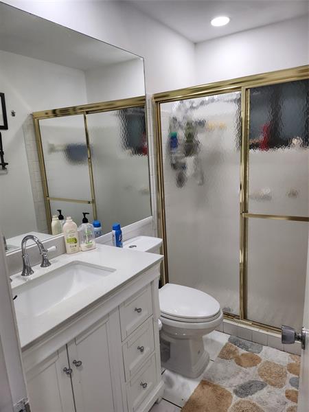 Image 16 of 31 For 2368 17th Dr