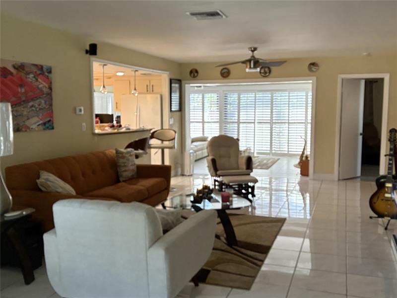 Image 6 of 31 For 2368 17th Dr
