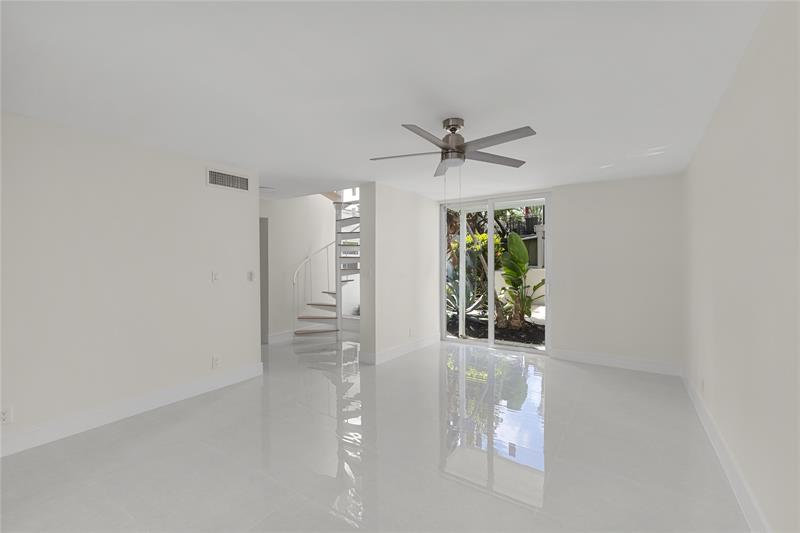 Image 14 of 38 For 657 Cypress Ln  26a