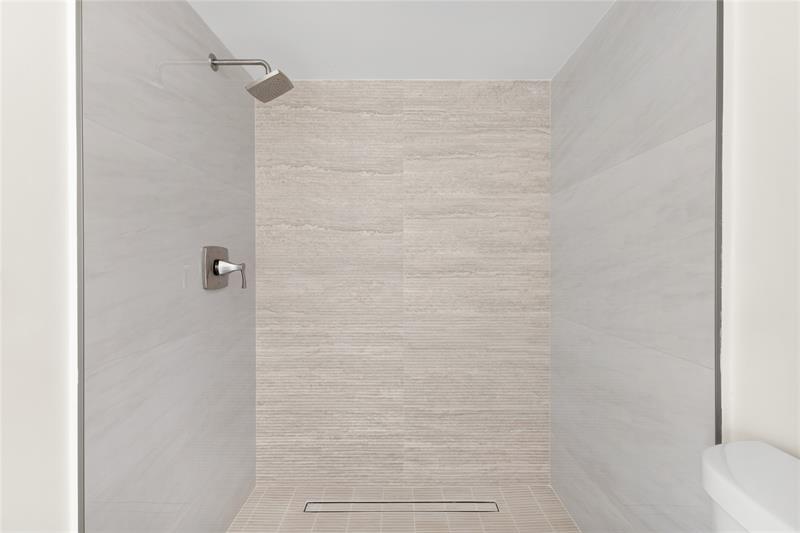 Image 23 of 38 For 657 Cypress Ln  26a