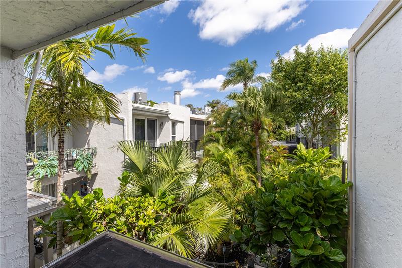 Image 33 of 38 For 657 Cypress Ln  26a