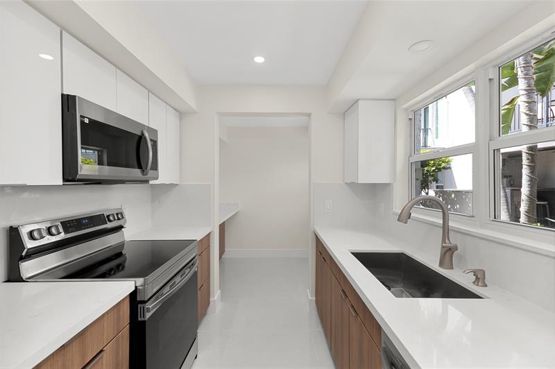 Image 6 of 38 For 657 Cypress Ln  26a