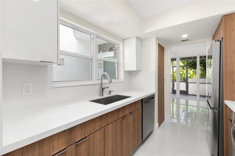 Image 7 of 38 For 657 Cypress Ln  26a