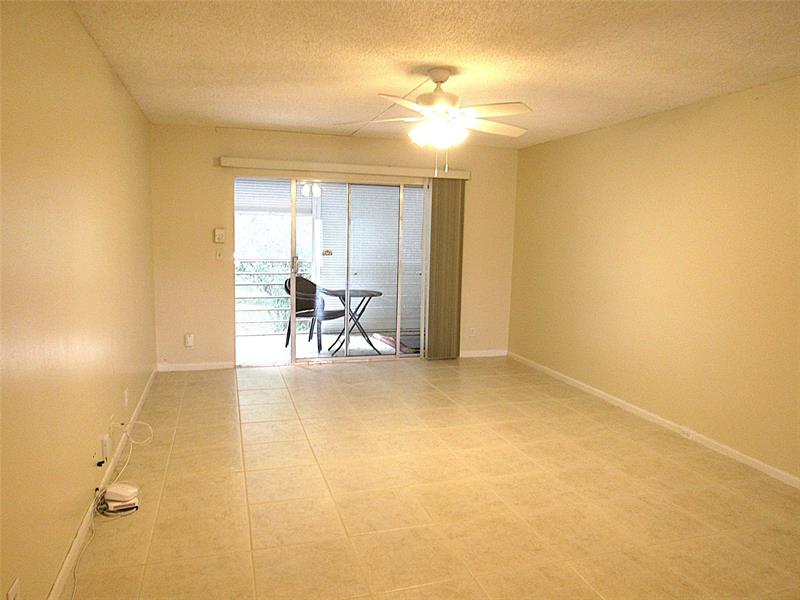 Image 17 of 51 For 3001 Portofino Isle G2