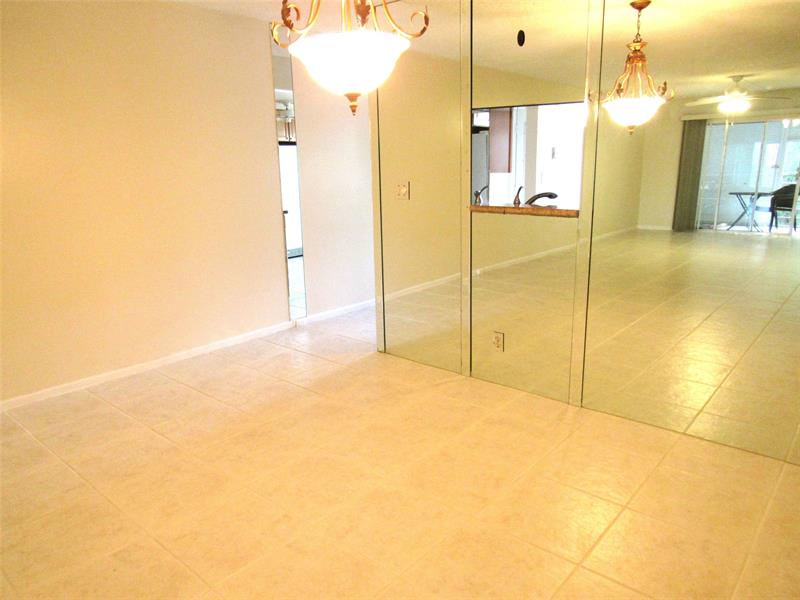 Image 5 of 51 For 3001 Portofino Isle G2