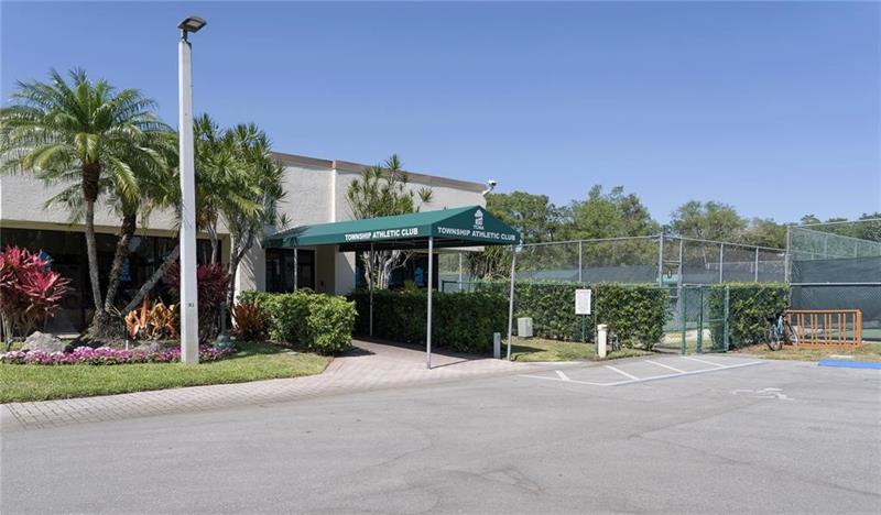 Image 31 of 47 For 3249 Carambola Cir  3249
