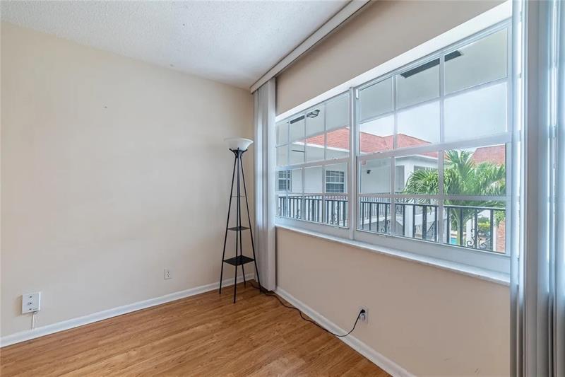 Image 14 of 26 For 2424 9th St  310