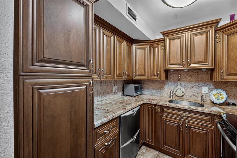 Image 9 of 41 For 2901 47th Ter  245a