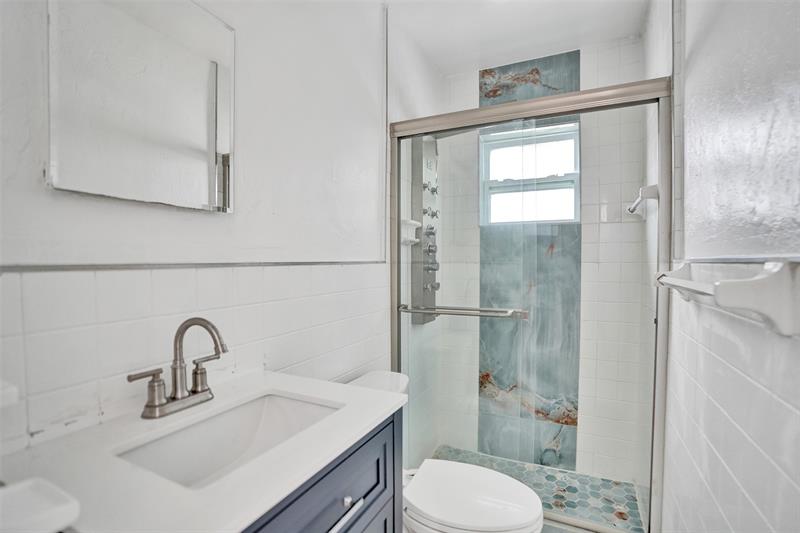 Image 4 of 6 For 306 13th Ave