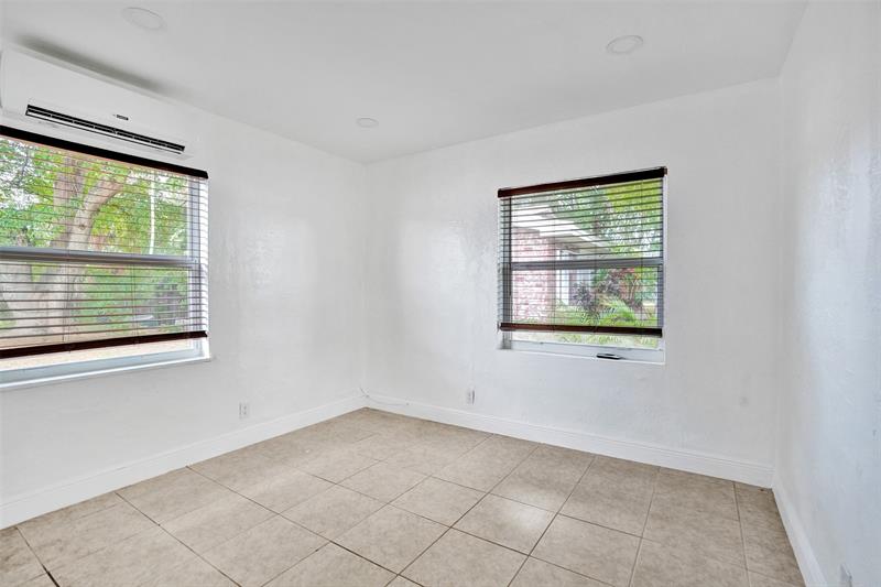 Image 5 of 6 For 306 13th Ave