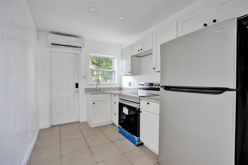Image 6 of 6 For 306 13th Ave