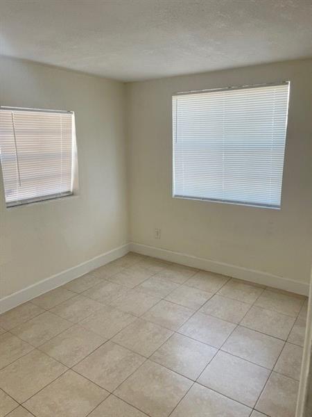 Image 11 of 33 For 3610 46th Ave