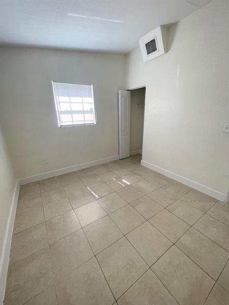 Image 24 of 33 For 3610 46th Ave