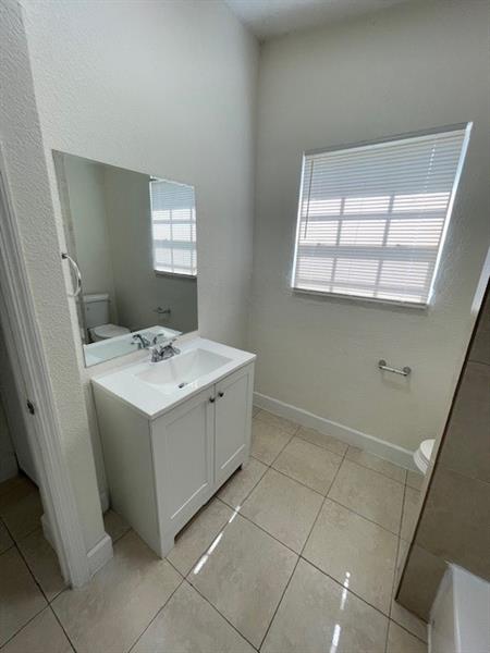 Image 28 of 33 For 3610 46th Ave