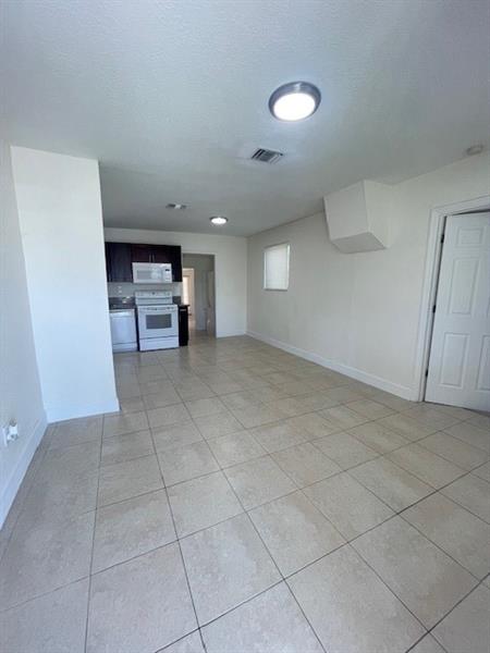 Image 8 of 33 For 3610 46th Ave