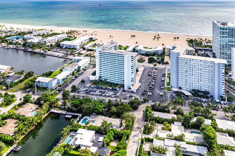 Image 11 of 65 For 1900 Ocean Dr  812