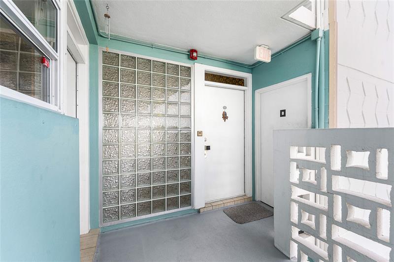 Image 14 of 65 For 1900 Ocean Dr  812