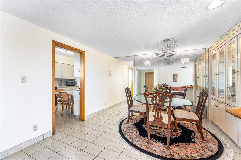 Image 22 of 65 For 1900 Ocean Dr  812