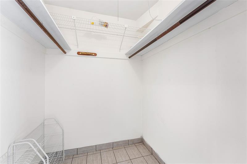 Image 35 of 65 For 1900 Ocean Dr  812
