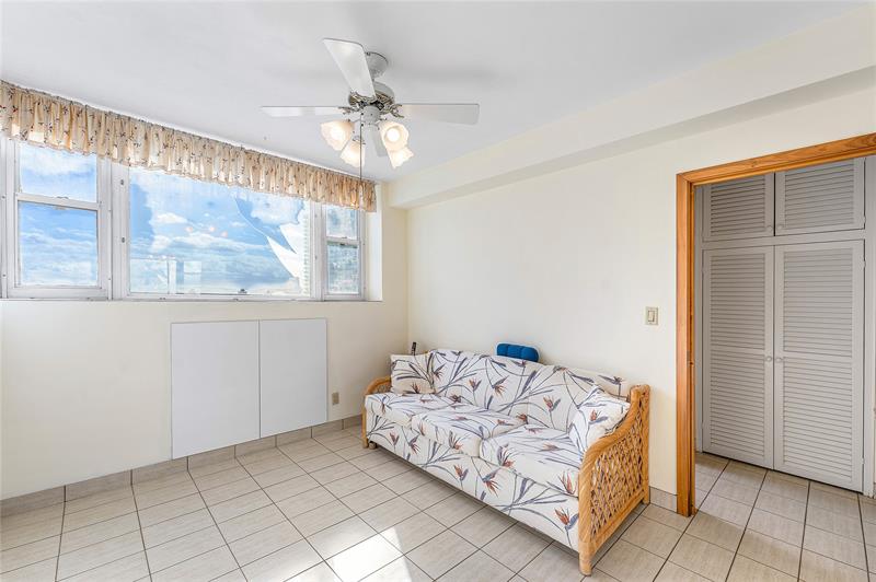 Image 37 of 65 For 1900 Ocean Dr  812
