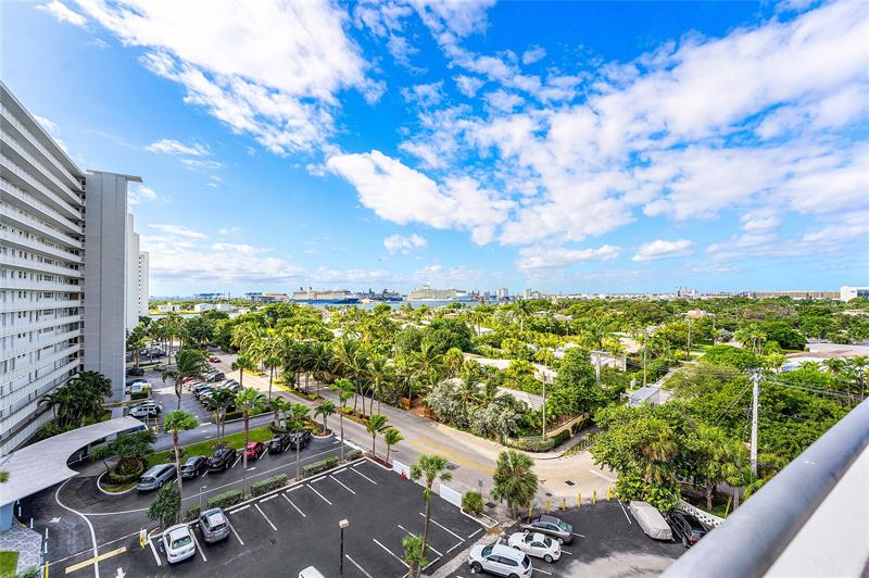 Image 42 of 65 For 1900 Ocean Dr  812