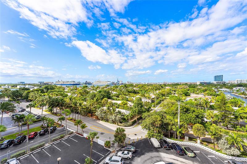 Image 43 of 65 For 1900 Ocean Dr  812