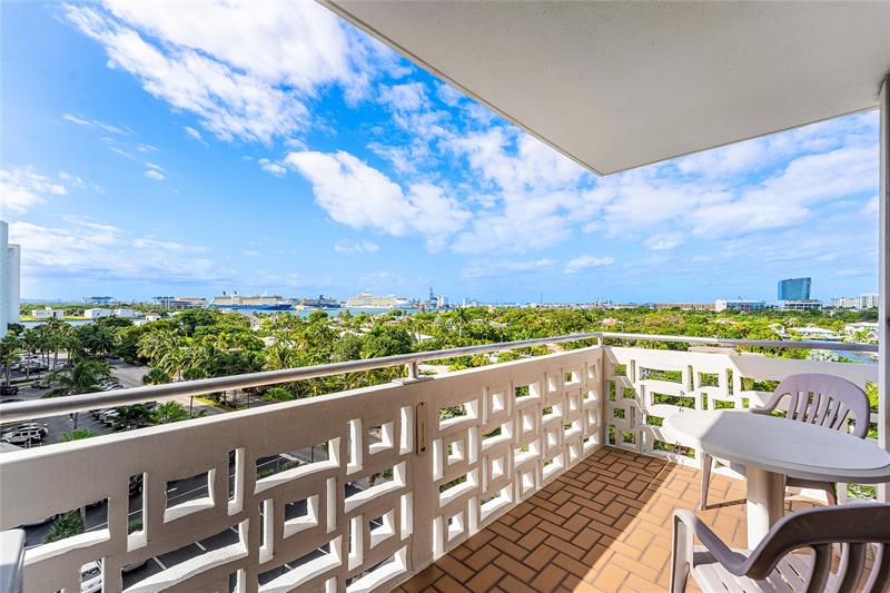 Image 45 of 65 For 1900 Ocean Dr  812