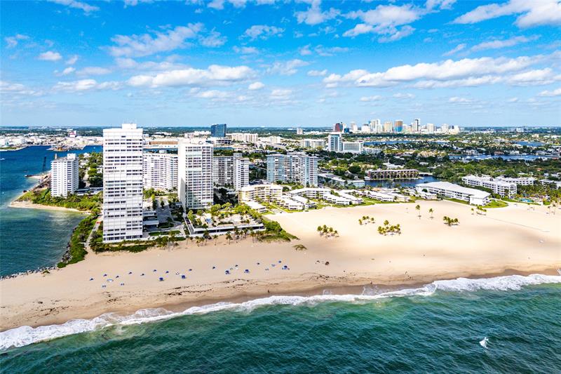 Image 5 of 65 For 1900 Ocean Dr  812