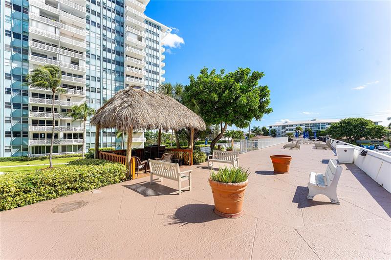 Image 58 of 65 For 1900 Ocean Dr  812