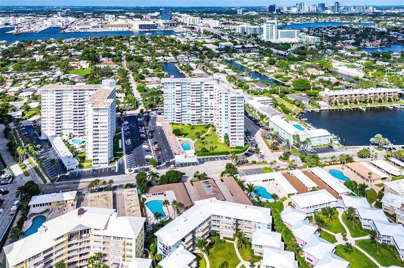 Image 63 of 65 For 1900 Ocean Dr  812