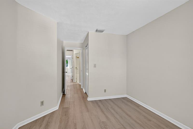 Image 29 of 42 For 2024 Discovery Cir  2024