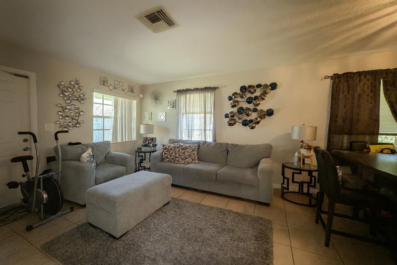 Image 11 of 24 For 1403 27th Ct