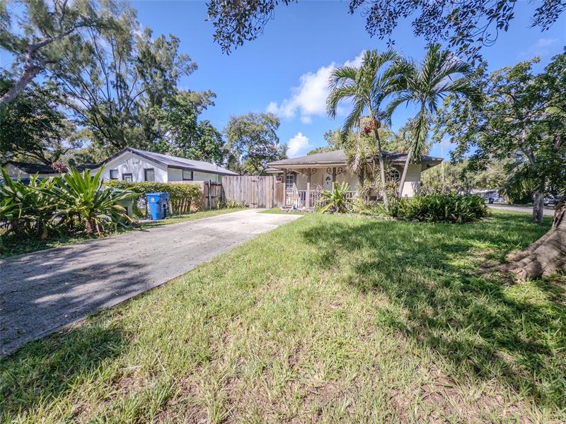 Image 17 of 24 For 1403 27th Ct