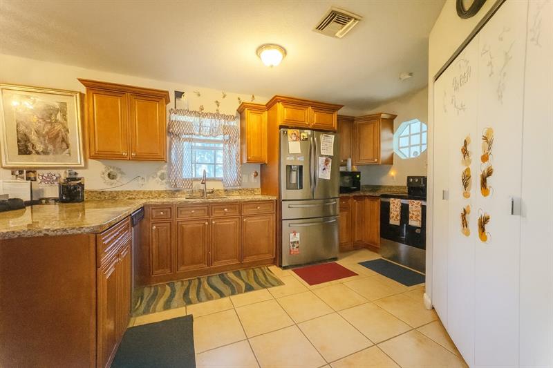 Image 7 of 24 For 1403 27th Ct