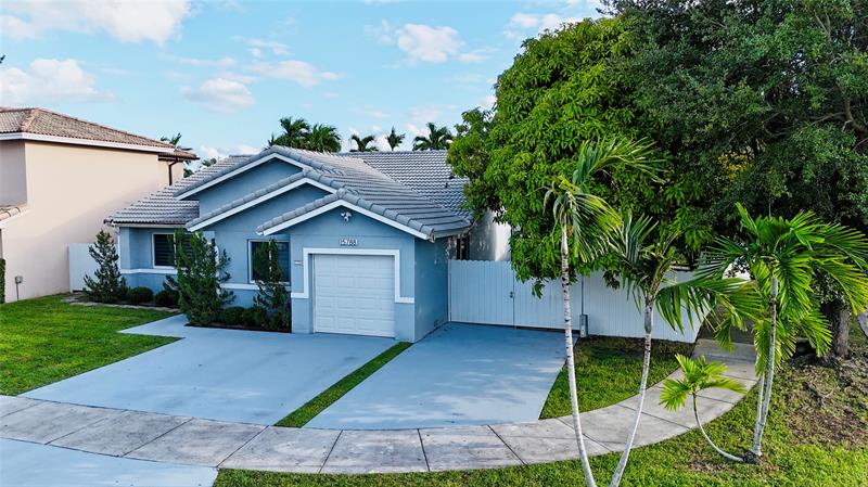 Image 3 of 26 For 15788 77th St