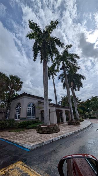 Image 3 of 19 For 9919 Nob Hill Ln  9919