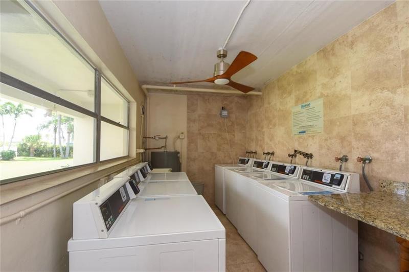 Image 15 of 18 For 4200 Crystal Lake Dr  313