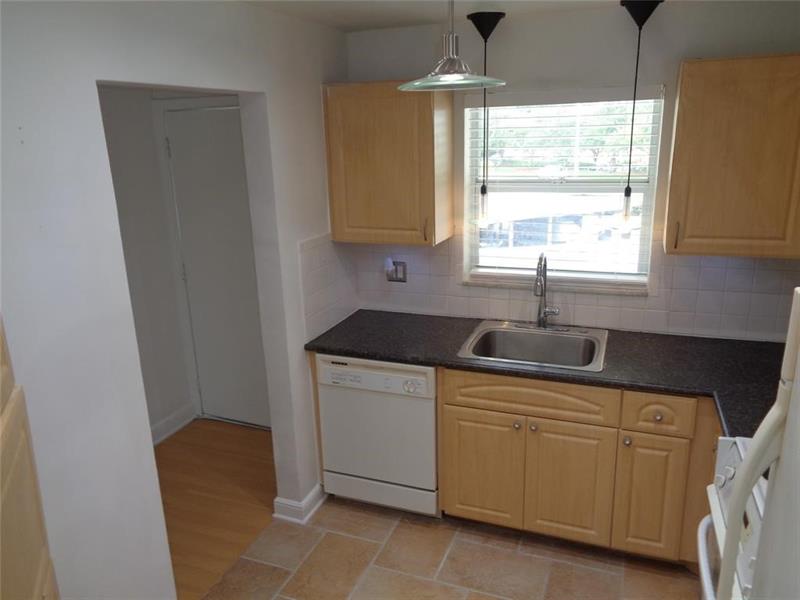 Image 3 of 18 For 4200 Crystal Lake Dr  313