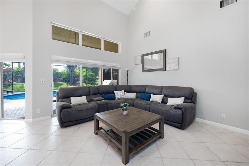 Image 13 of 35 For 10874 61st Ct