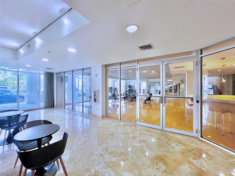 Image 23 of 66 For 511 5th Ave  2121