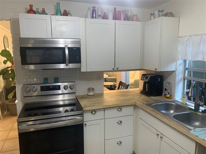 Image 7 of 10 For 1251 89th Dr