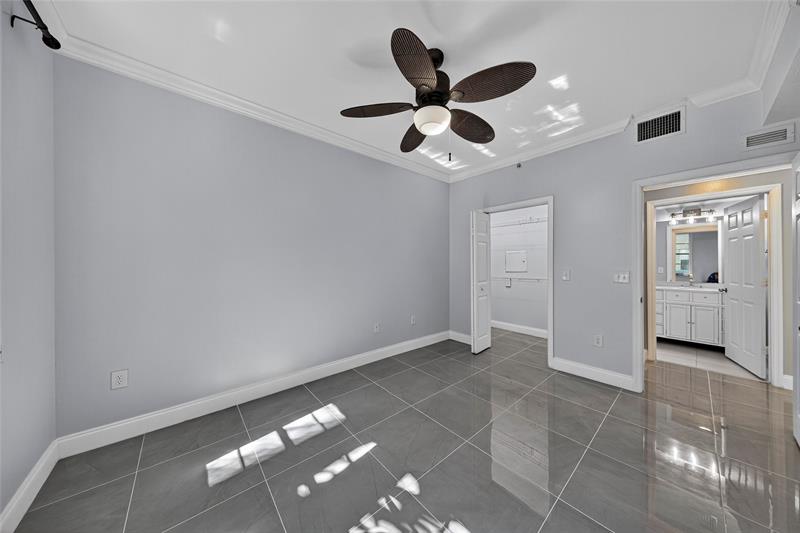 Image 15 of 67 For 533 3rd Ave  221