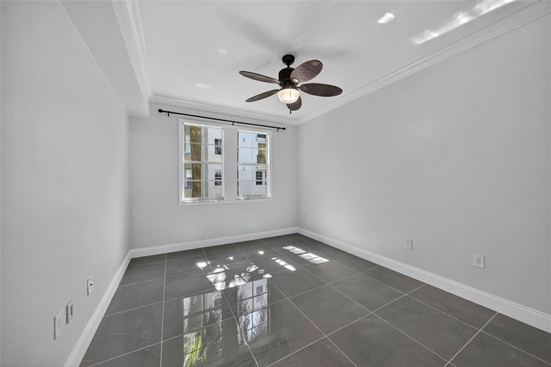 Image 17 of 67 For 533 3rd Ave  221